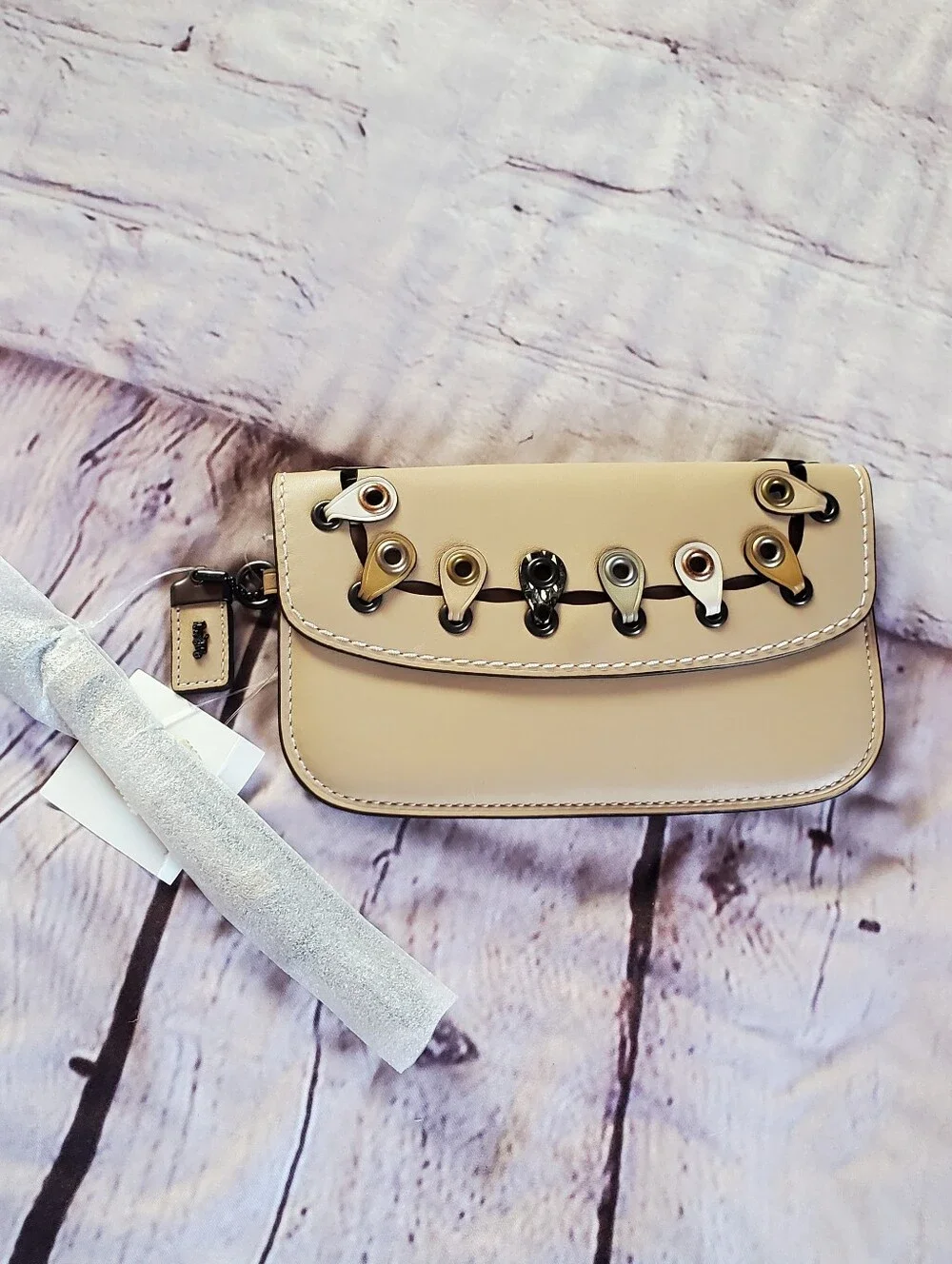 COACH 1941 Leather Links Wristlet Clutch Pouch Bag Beige Studded Designer Luxury